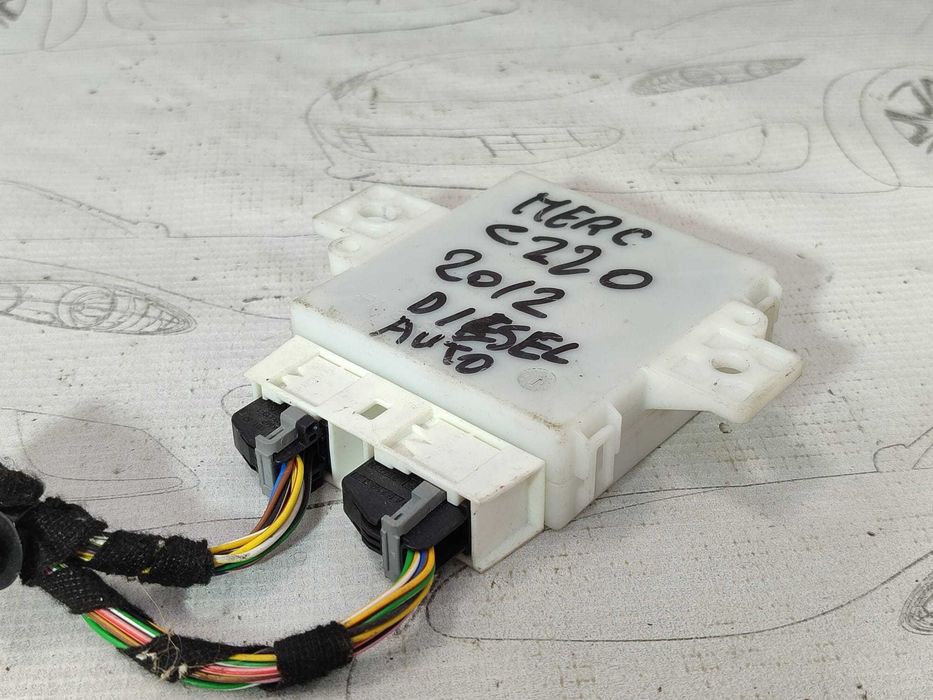 Unitate control senzori parcare Mercedes-Benz C W204 COD: A2049009004 2012 / [2007-2014] / (5G3)