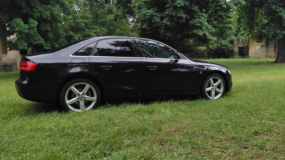 AUDI A4 2008