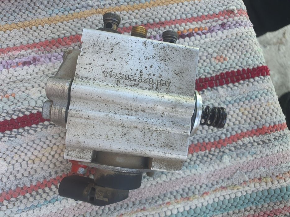 Pompa inalta presiune golf 5 1.6 fsi  cod motor BAG