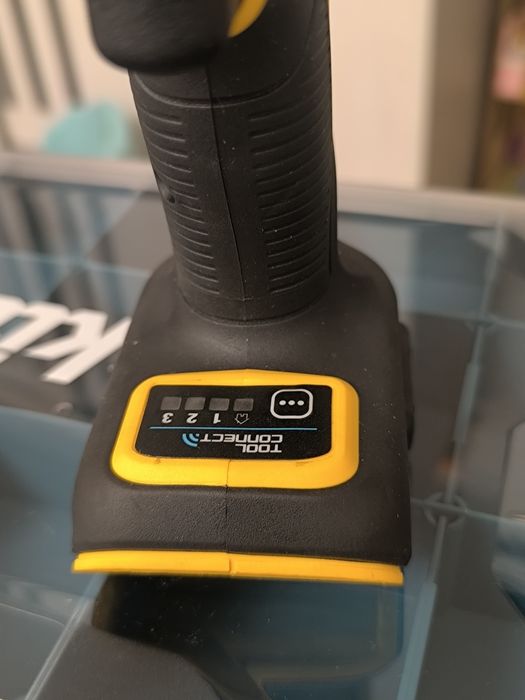 Импакт Dewalt DCF888S (DCF887).