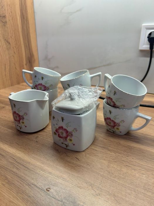 Чайные чашки разные