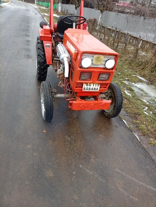 Vând tractor japonez