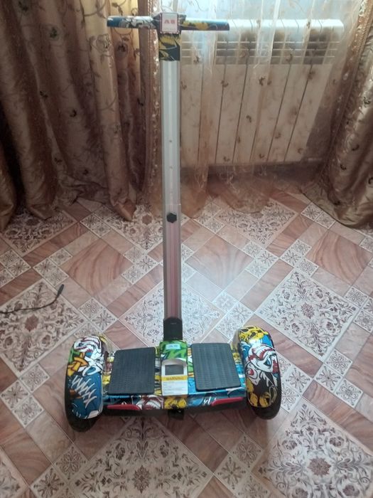 Продам гироскутер а8