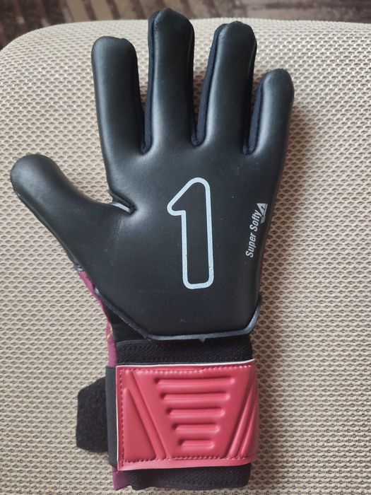 Детски вратарски ръкавици RINAT – размер 6, 35 EUR