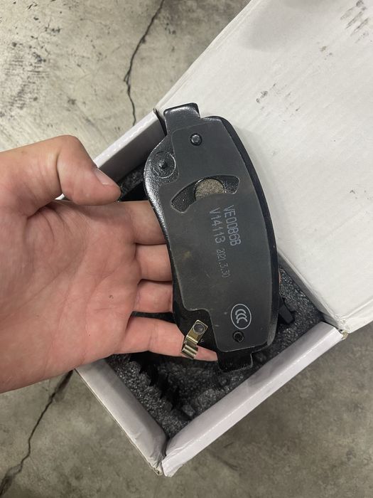 Bestune T33 oldi kalotka garantiya