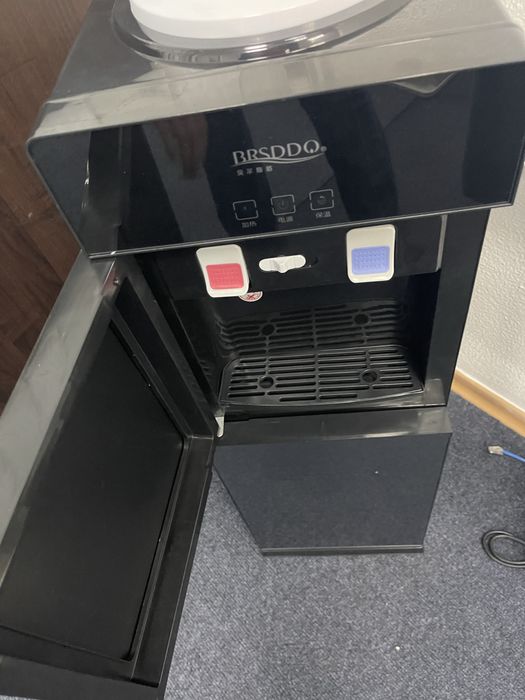 кулер для воды, диспенсер для вОДЫ