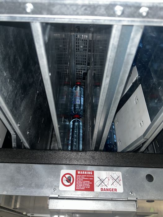 automat vending apa / dozator sucuri