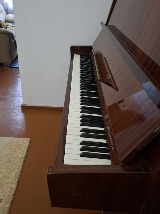 Пианино. Украина.