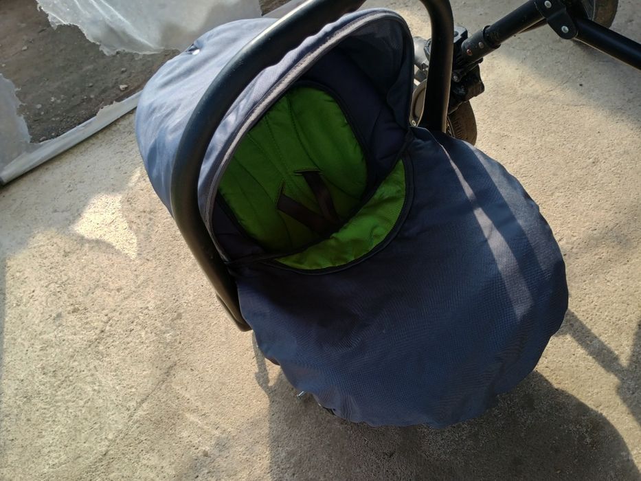 De vanzare Carucior 3in 1