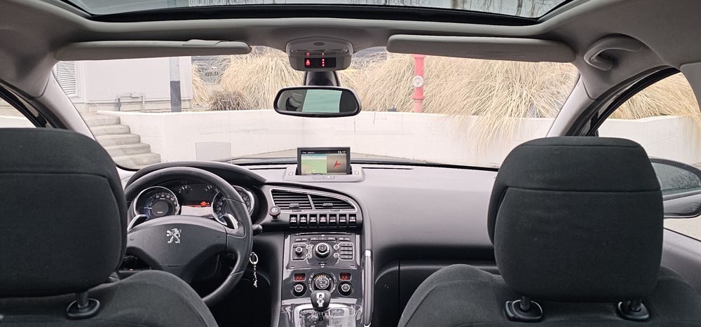 Peugeot 3008 automat ,suv 4x4