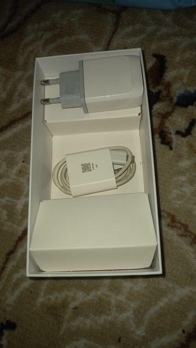 Redmi 12 телефон хороший состояние ремонт не был память 256