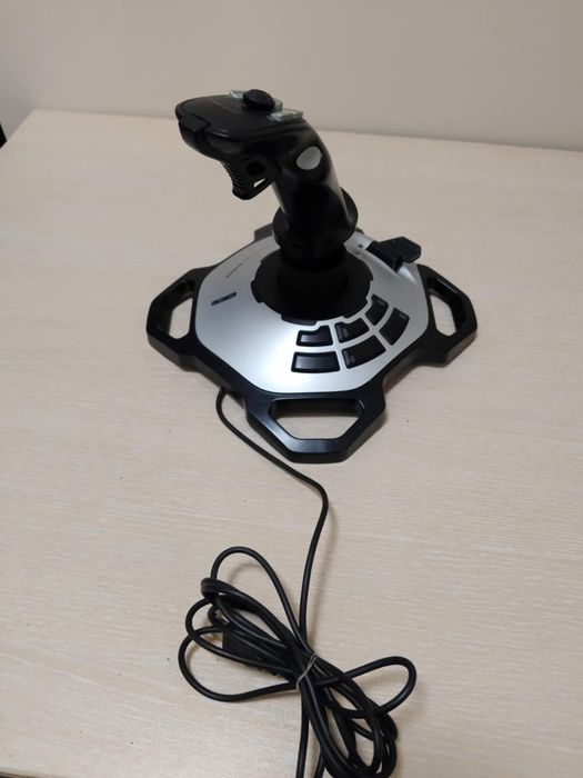 Джойстик Logitech extreme 3D PRO