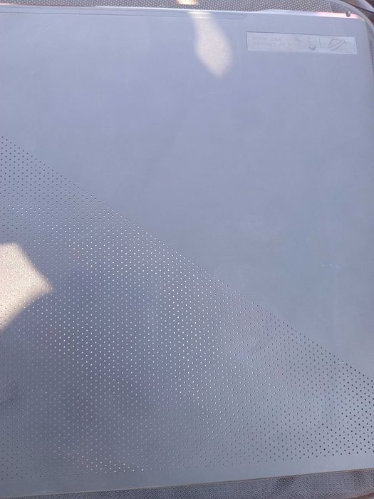 Vand laptop Assus Rog Zephyrus