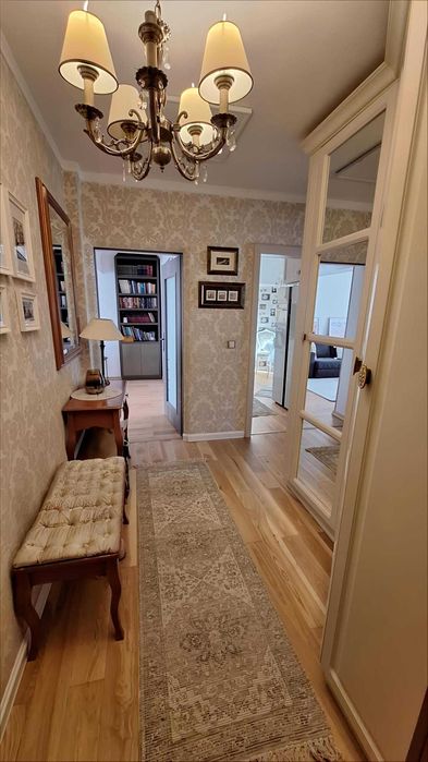 [VÂND] Apartament 3 Camere Premium | Etaj 3 | Mobilat la Comandă + Loc Parcare Supravegheat – Plopeni Central