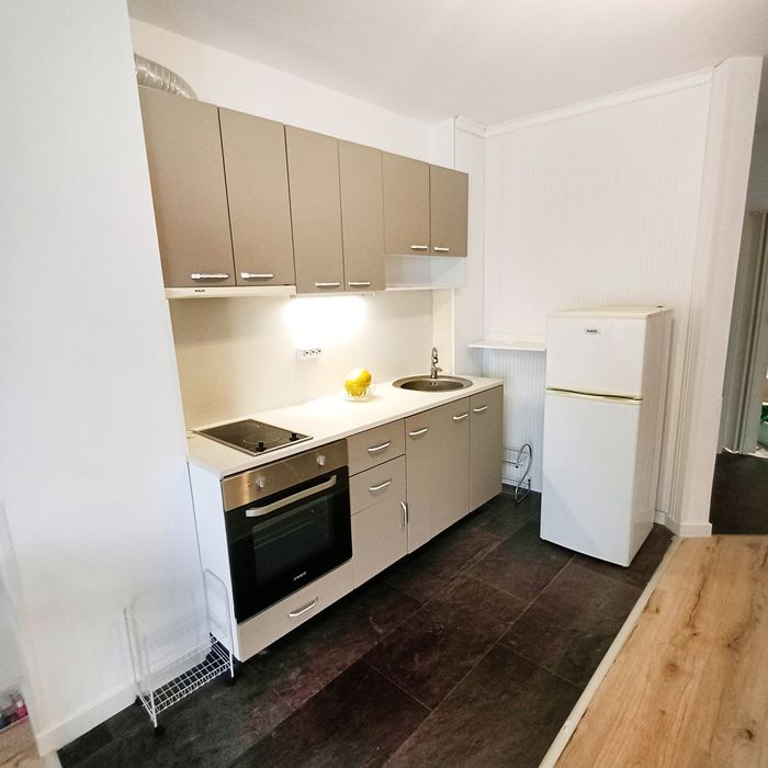 Дава се под наем Тристаен апартамент в София, Младост 3 - 91 кв.м за 714 € - Снимка #4