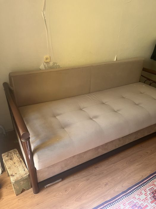 Продам диван в хорошем состояние