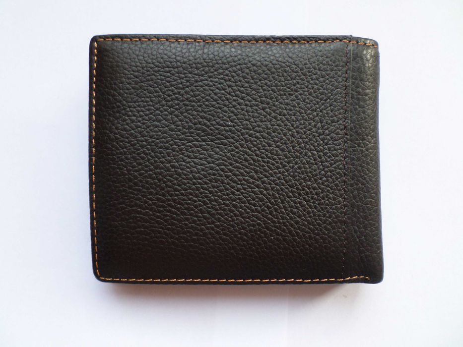 Ново  портмоне от естествена кожа, кафяво