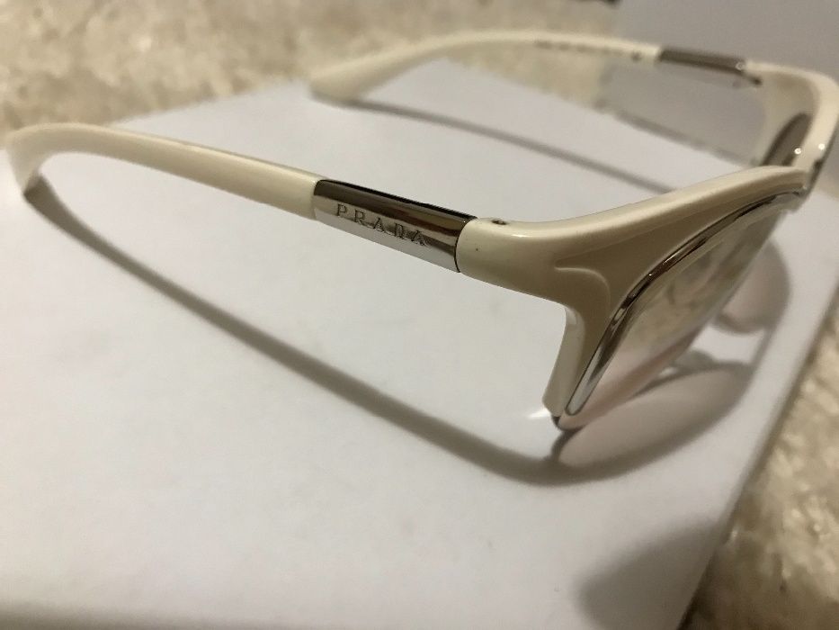 PRADA-оригинални дамски очила