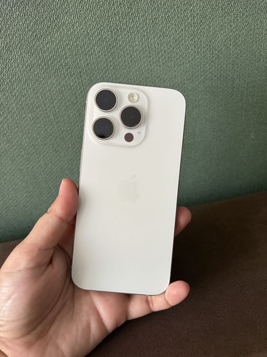 iPhone 15 Pro 256 GB - АКБ 77%