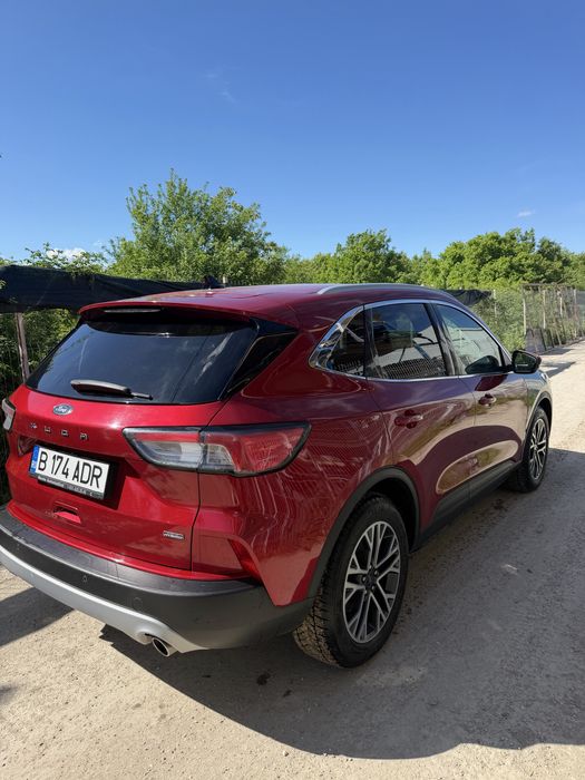 Ford Kuga 2021 PLUG IN HIBRID Titanium avariat / avariate