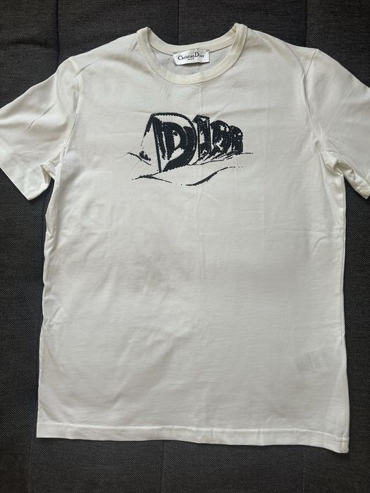 Tricou Dior nou fara eticheta
