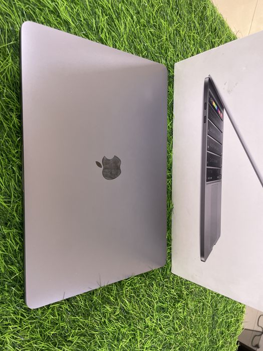 Ноутбук Apple MacBook Pro 13