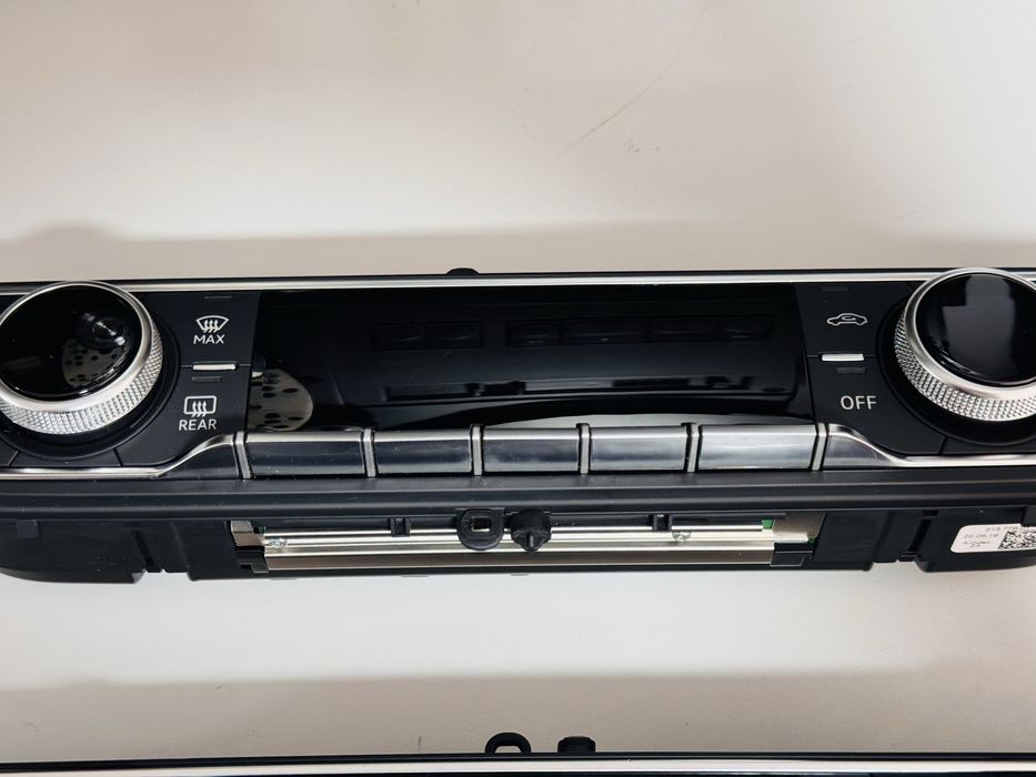 Panou climatronic digital AUDI A5/A4/Q5/Q7 - generația noua 2016-2025