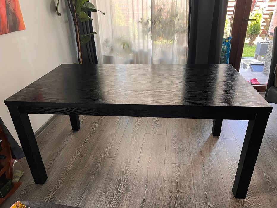 Masa din lemn masiv, neagra 170 x 90 x 78 cm cu scaune tapitate