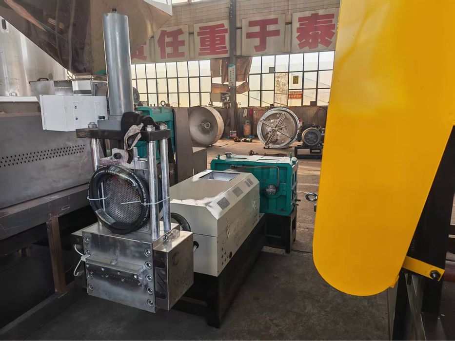 Пластмасса учун Гранулятор Линияси — Тўлиқ Комплектда