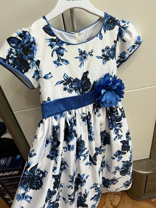 Нарядное платье на девочку р.122