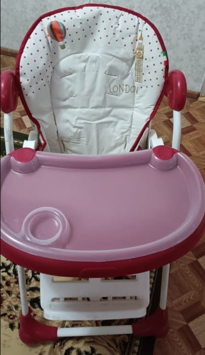 Детский стол в хорошем состоянии