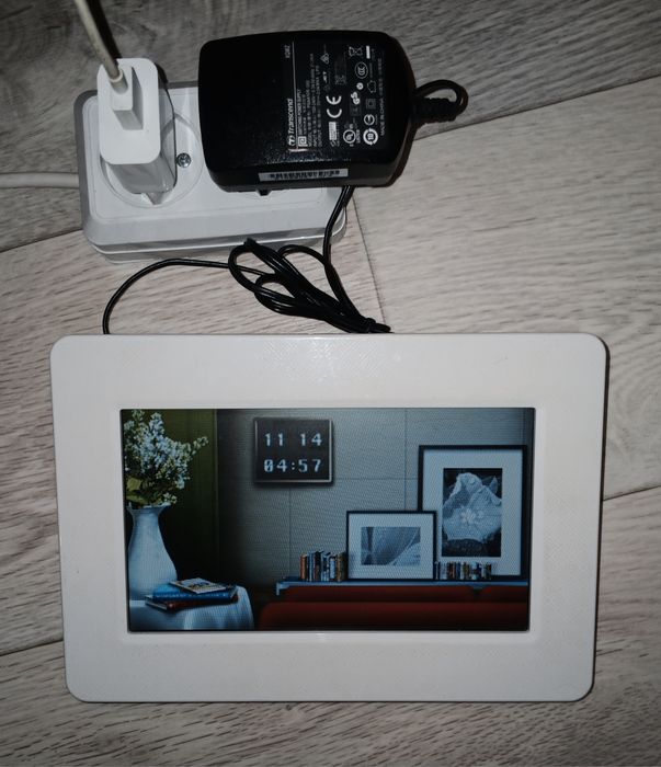 Цифровая фоторамка Transcend TS-PF705W 7 дюймов
