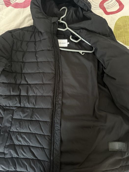 Яке Calvin klein