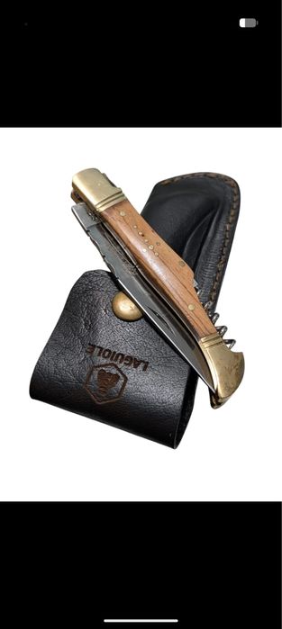 Briceag „Laguiole” produs in atelierul  "Roger Orfèvre" (Franța)