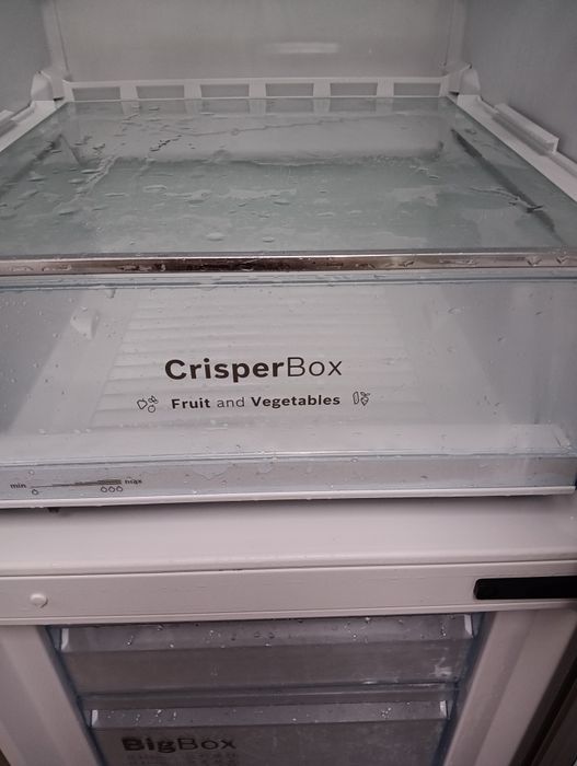 Иноксов комбиниран хладилник с фризер Бош Bosch С+++ 2 години Гаранция