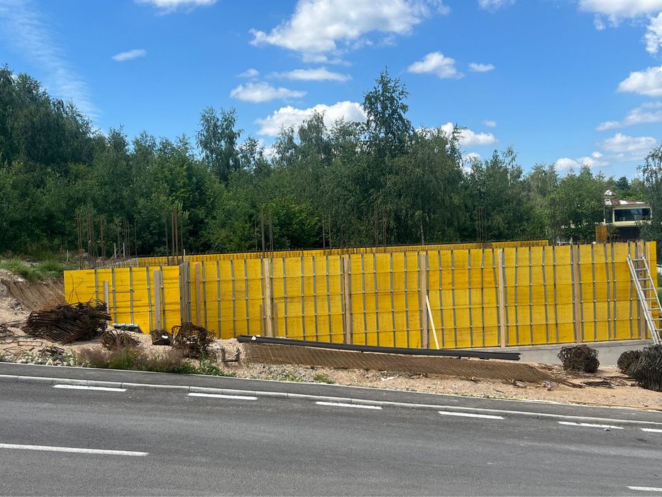Închiriez panouri cofrare ,grinda H20 ,popi metalici
