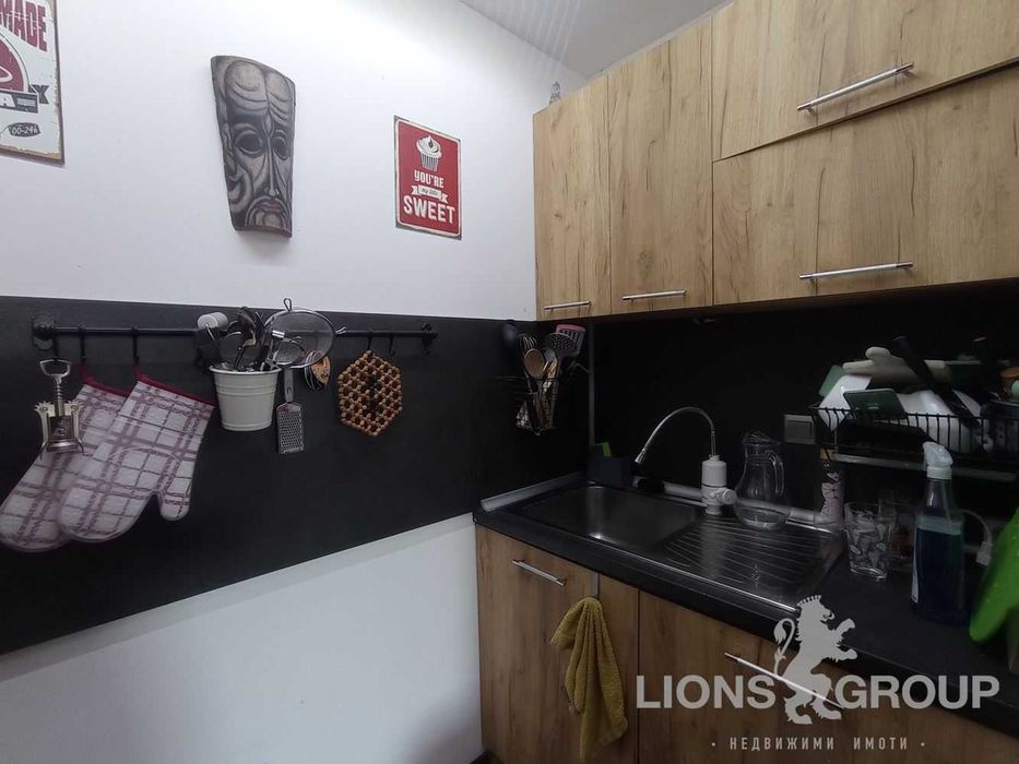 Продава се Тристаен апартамент в Варна, Възраждане 3 - 90 кв.м за 1556 €/кв.м - Снимка #4