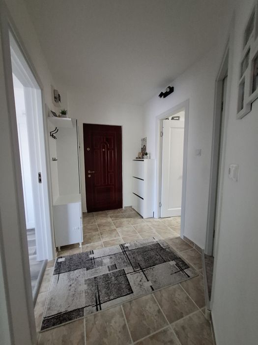 Apartament 2 camere , decomandat