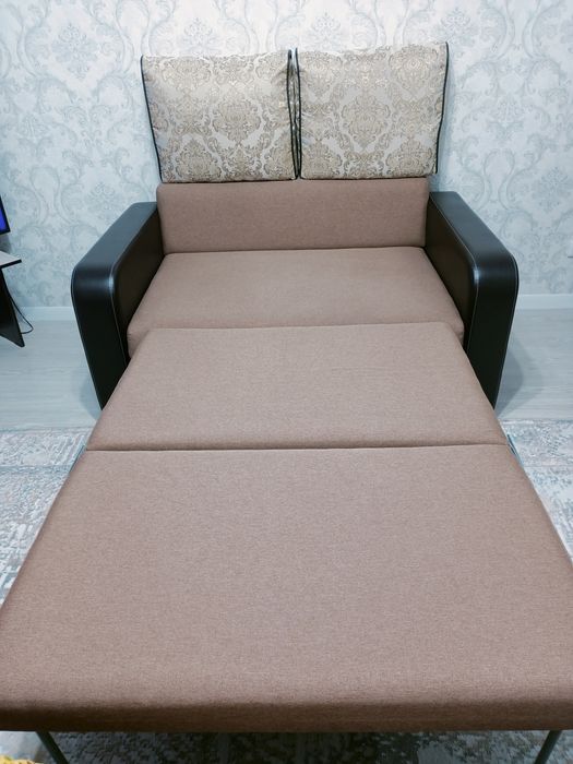 Продам срочно мини диван за 55000