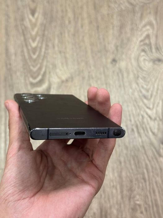 Samsung galaxy s22 Ultra 12/512GB