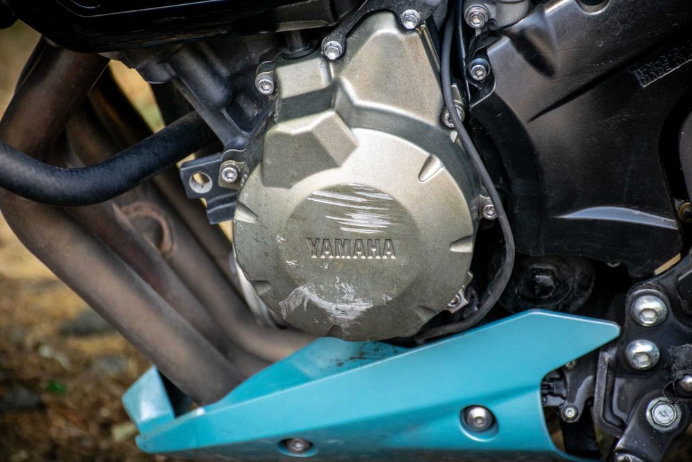 Продавам Yamaha XJ6