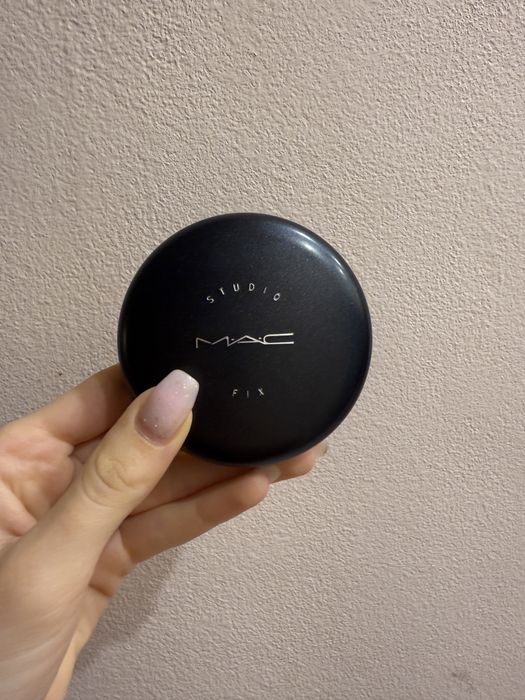 Пудра-фондьотен MAC
