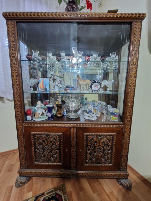 Vanzare mobila de living stil Florentin lemn de nuc