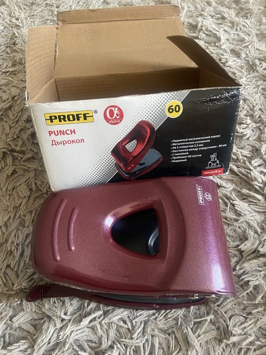 Продается новый дырокол