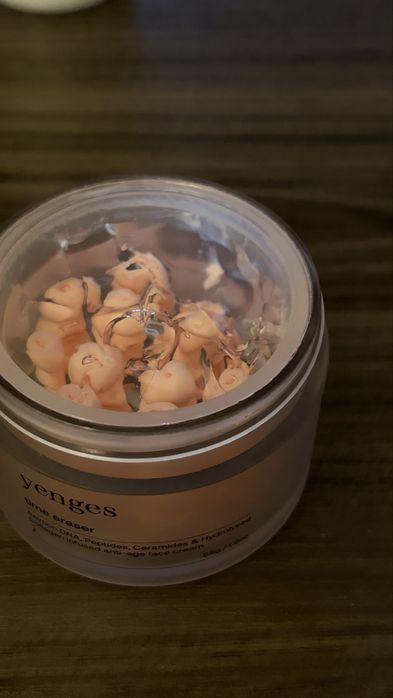 Козметика за лице, крем, серум Yenges