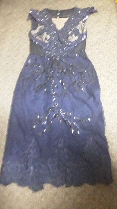 Rochie ocazie spate gol model deosebit.