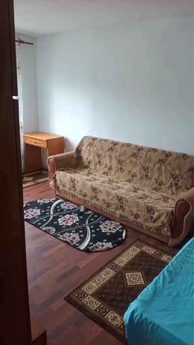 Inchiriez garsoniera