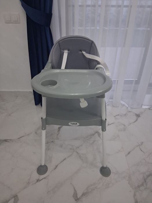 Scaun de masa pentru bebe