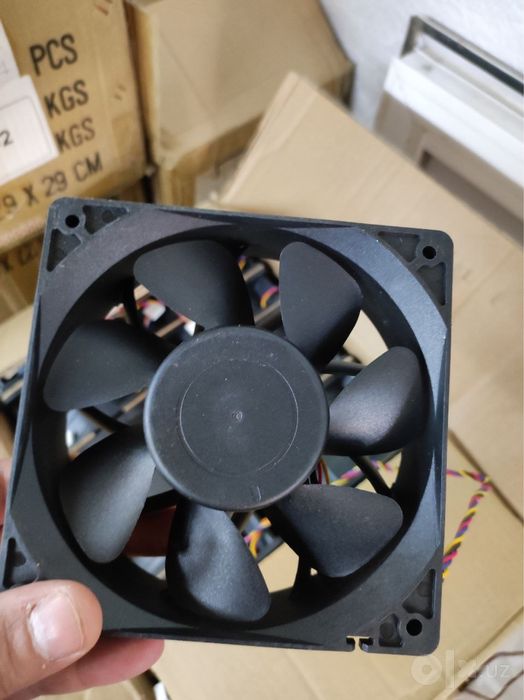 Промышленный вентилятор Delta Electronics EFR1212GHE  5 а