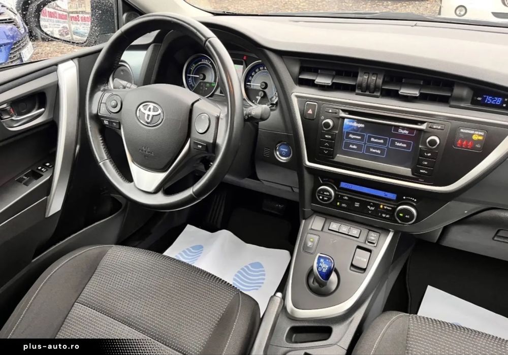 Toyota Auris 1.8 VVT Hybrid-Benzina,Consum 3.6%,Automatic,Garantie 1 an Hybrid